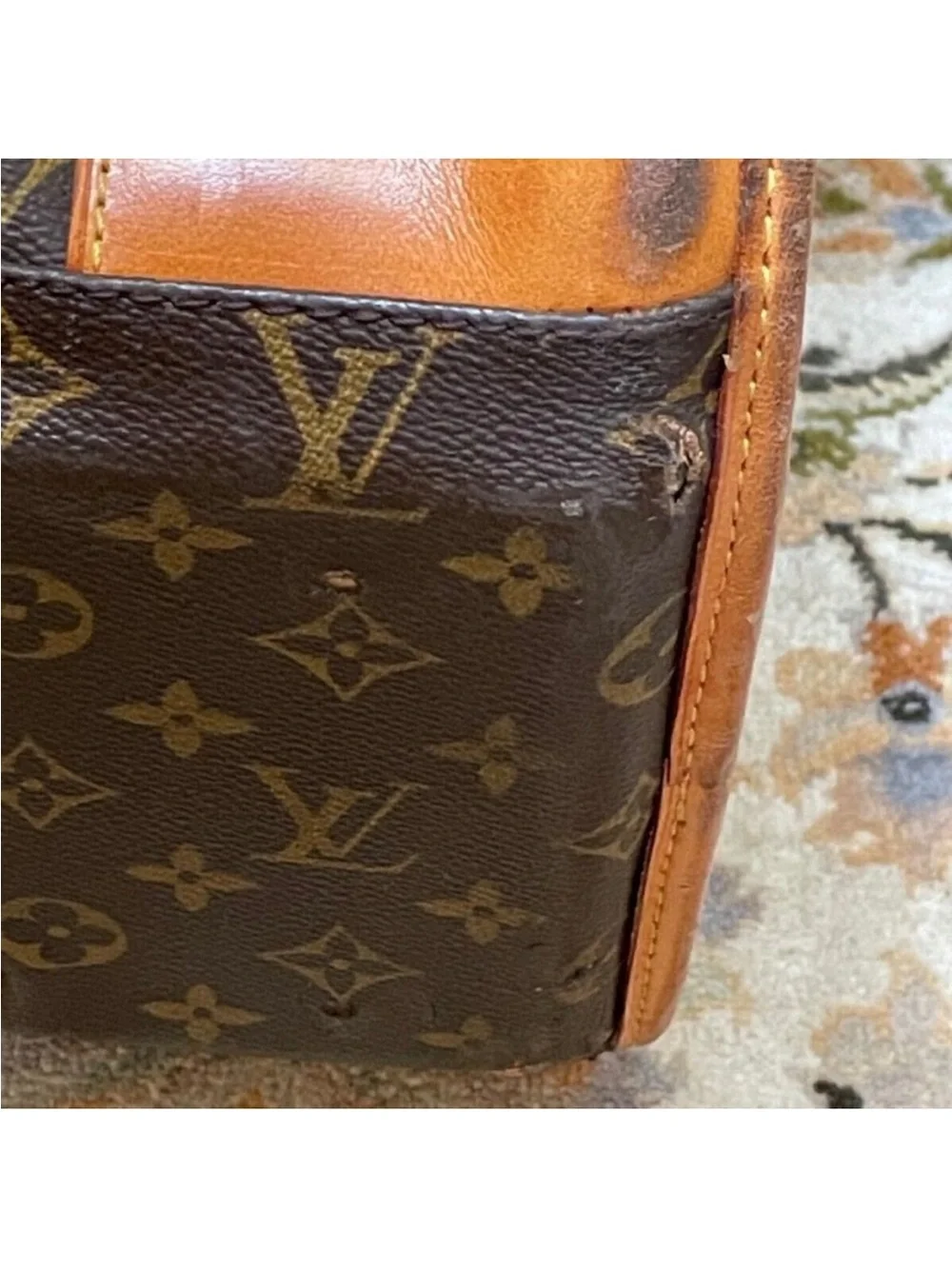 Louis Vuitton iconic louis